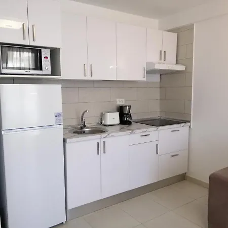 1 Bedroom Playa De La Americas Playa Feñabe